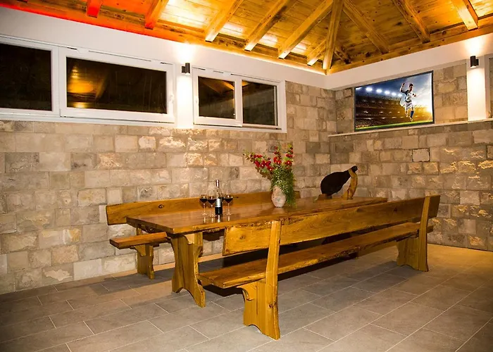 Bella Vista-heated Pool, Bbq, Panoramic View Near Split Villa Klis