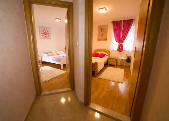 Bella Vista-heated Pool, Bbq, Panoramic View Near Split *