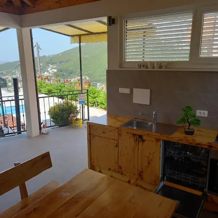 Bella Vista-heated Pool, Bbq, Panoramic View Near Split *