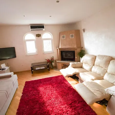 Bella Vista-heated Pool, Bbq, Panoramic View Near Split *
